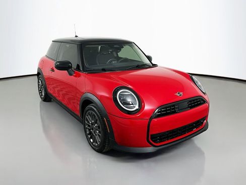 Certified 2025 MINI Cooper 2-Door Hardtop FWD image 3