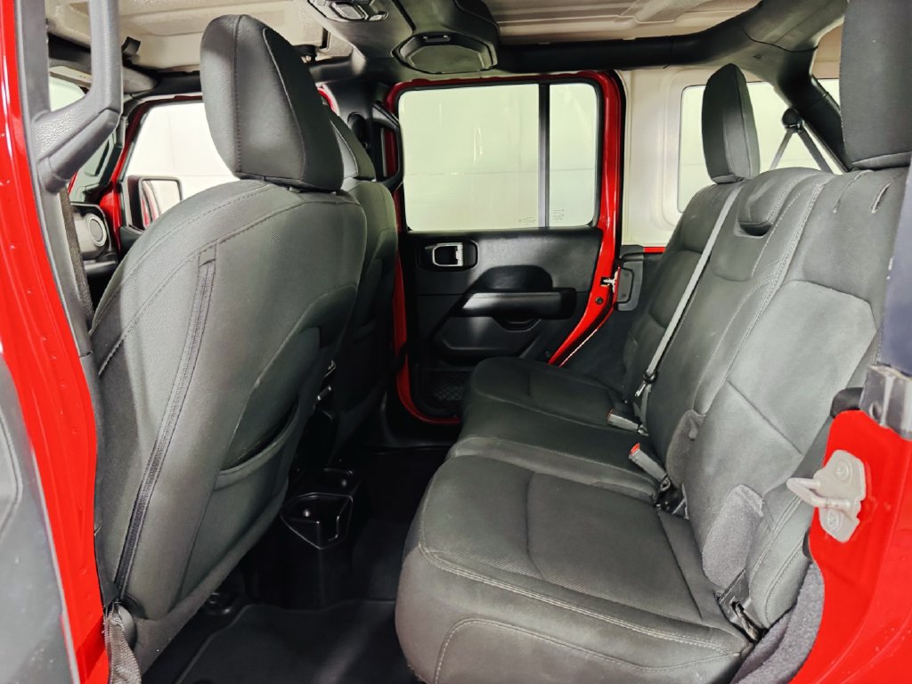 Used 2021 Jeep Wrangler Unlimited Sahara AWD/4WD image 20