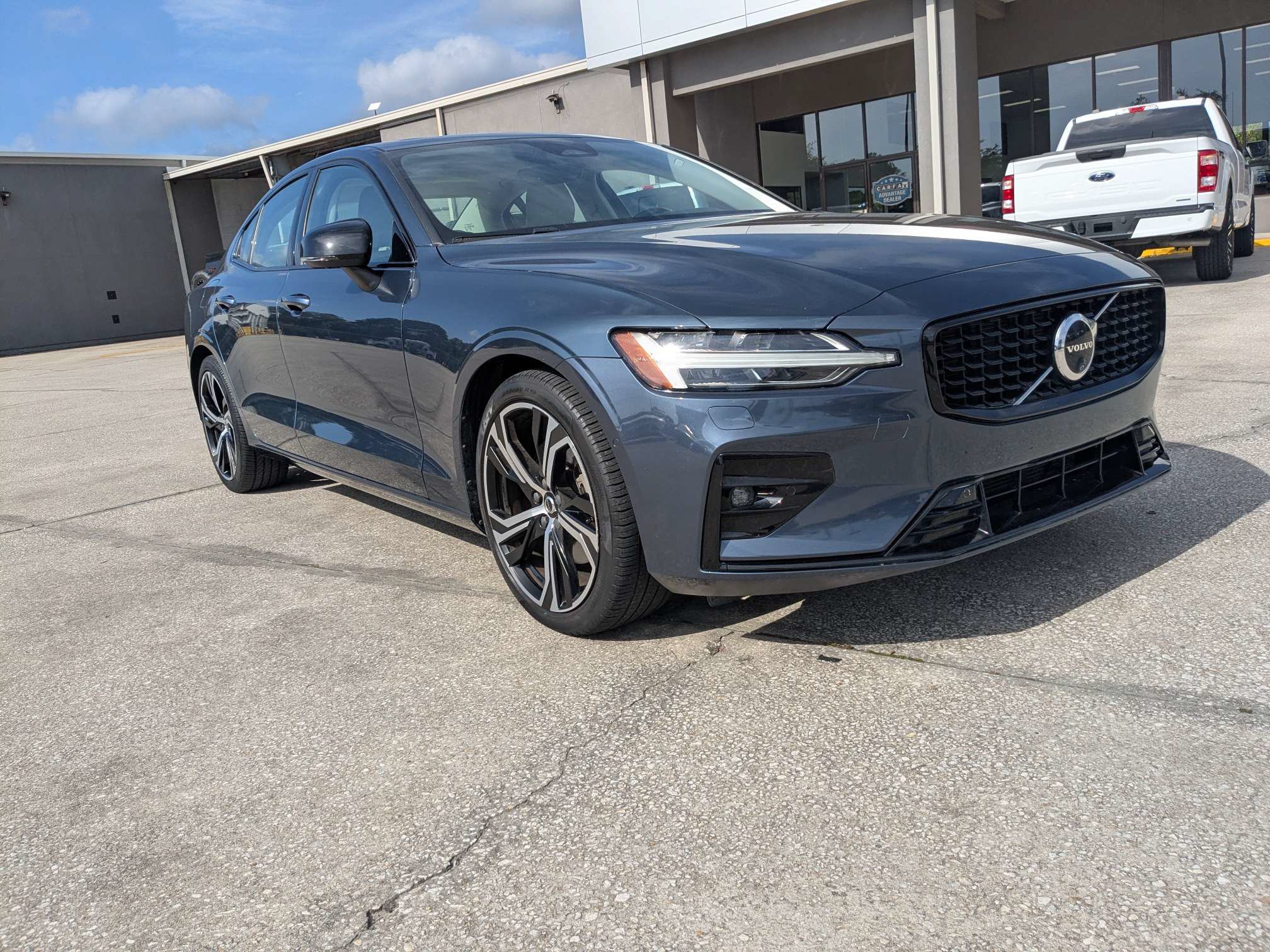 Used 2024 Volvo S60 B5 Plus FWD image 2