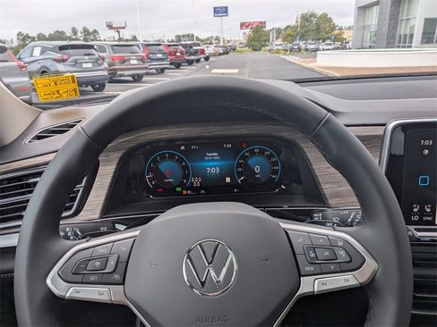 New 2026 Volkswagen Atlas SEL Premium R-Line image 32