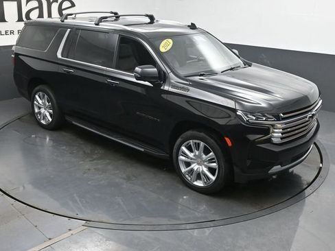 Used 2021 Chevrolet Suburban High Country AWD/4WD image 40