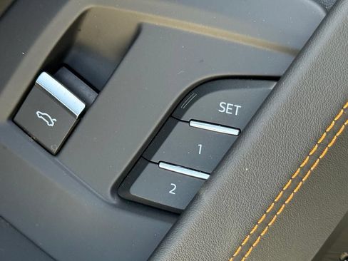 Used 2024 Lamborghini Urus S AWD/4WD image 20
