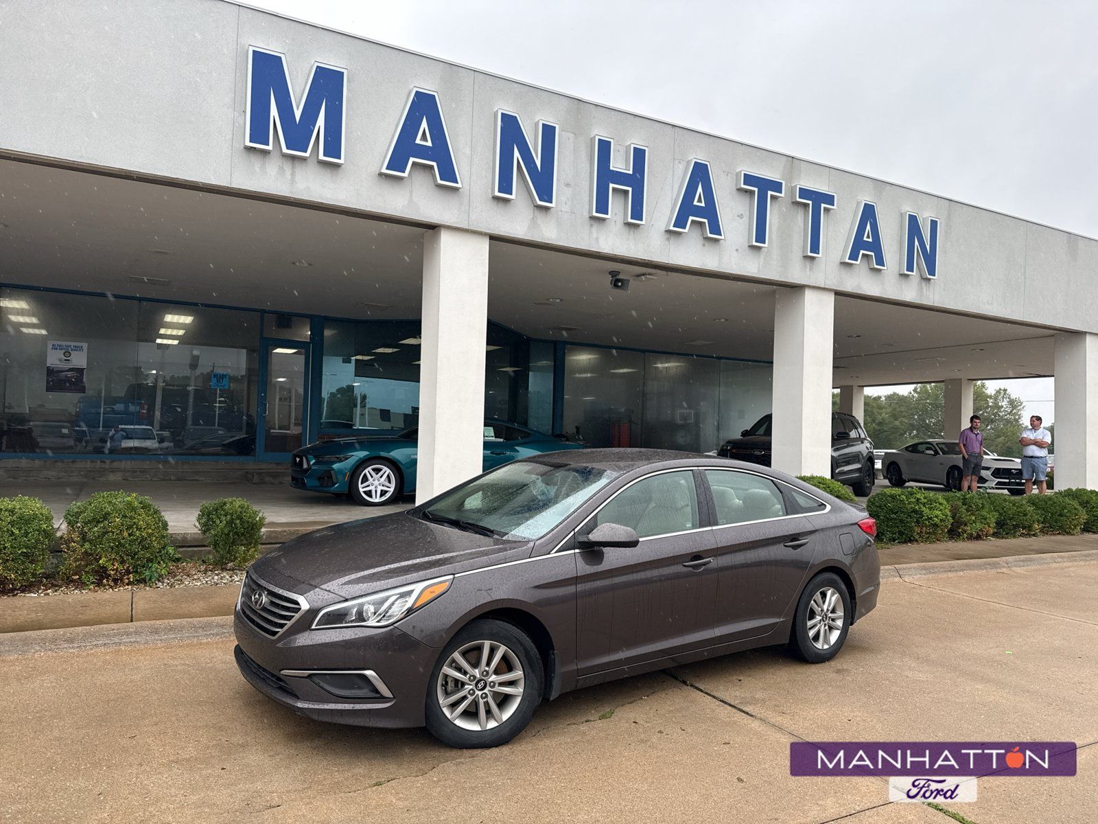 Used 2016 Hyundai Sonata SE FWD image 1