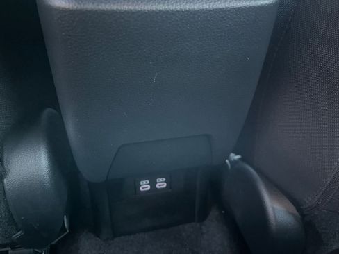 Used 2025 Toyota Prius LE image 25