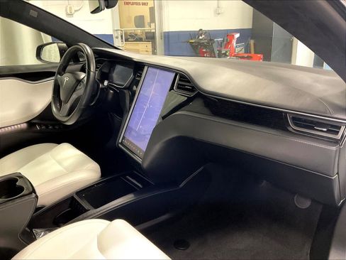Used 2020 Tesla Model S Long Range image 14