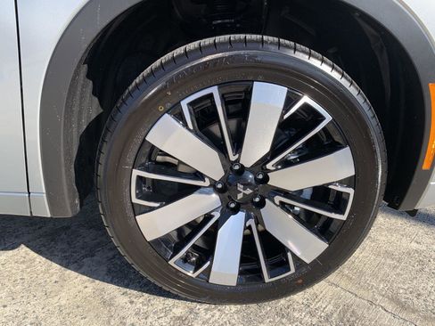 New 2025 Mitsubishi Outlander SEL image 33