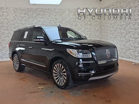 Used 2019 Lincoln Navigator Reserve image 1
