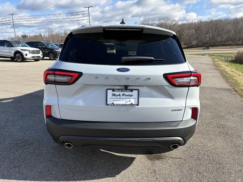 New 2026 Ford Escape ST-Line w/ Cold Weather Package image 4