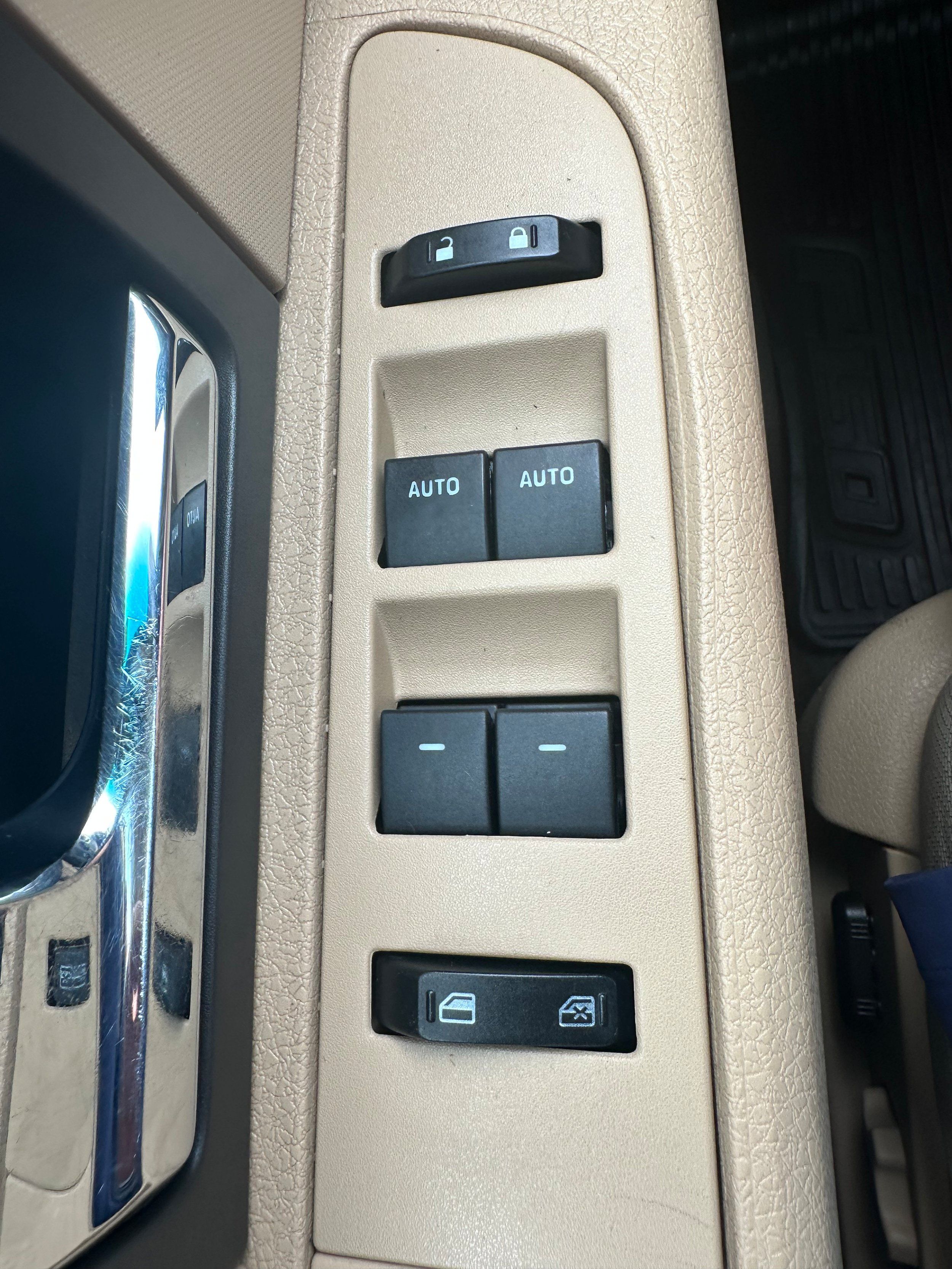 Used 2012 Ford F150 XLT w/ XLT Chrome Pkg AWD/4WD image 27