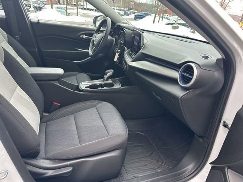 Used 2024 Chevrolet Trax LS w/ Driver Confidence Package image 25