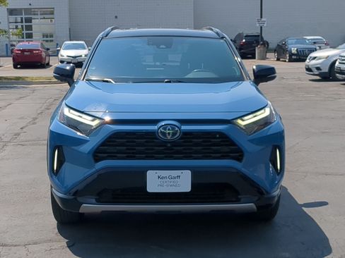 Used 2023 Toyota RAV4 XSE AWD/4WD image 11