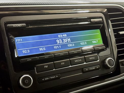 Used 2013 Volkswagen Beetle 2.0T image 15