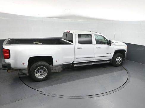 Used 2018 GMC Sierra 3500 SLT AWD/4WD image 29