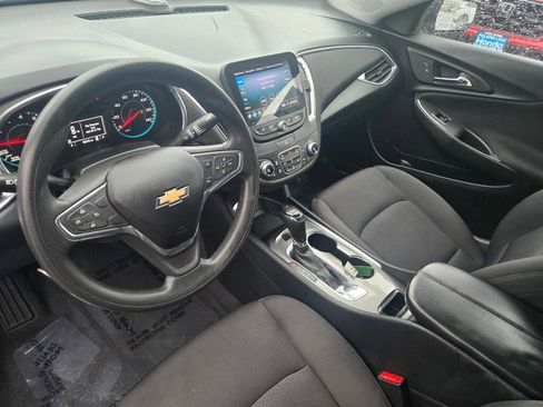 Used 2019 Chevrolet Malibu LT image 12