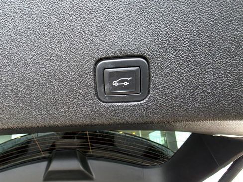 Used 2020 Cadillac XT6 Premium Luxury AWD/4WD image 11