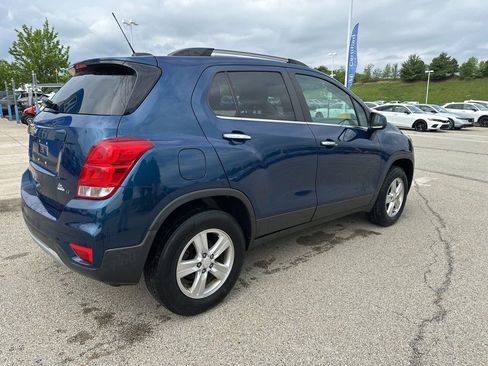 Used 2019 Chevrolet Trax LT w/ LT Convenience Package AWD/4WD image 3