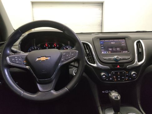 Used 2020 Chevrolet Equinox LT FWD image 22