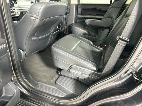 Used 2024 Ford Expedition XLT image 22