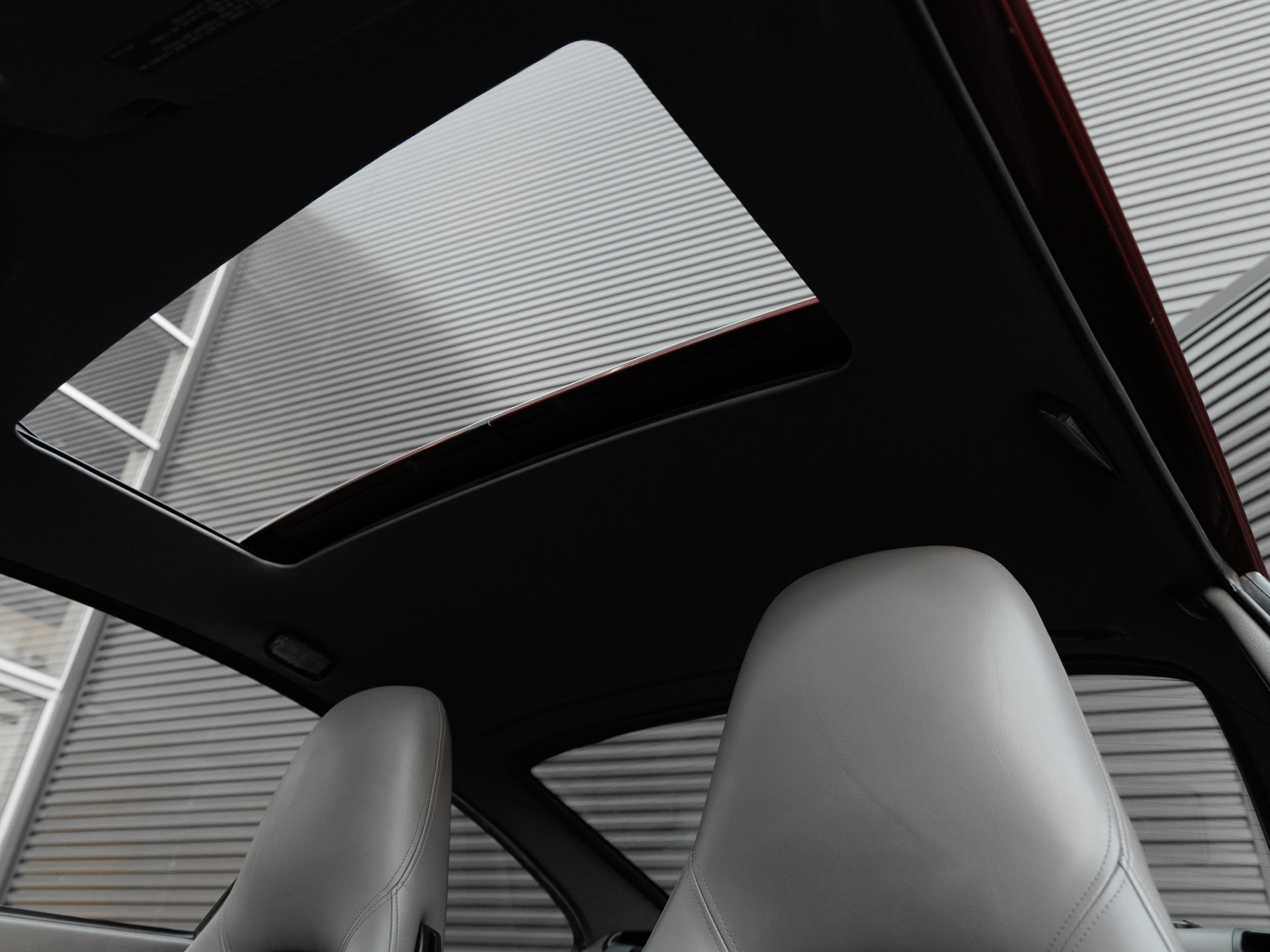 Used 1997 Porsche 911 Carrera S RWD image 19