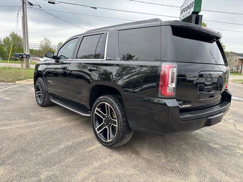 Used 2018 GMC Yukon SLT AWD/4WD image 3