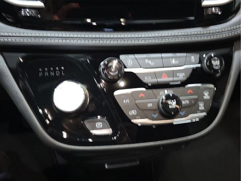 New 2026 Chrysler Pacifica Select w/ S Appearance Package image 15