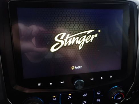 Used 2017 Chevrolet Silverado 2500 LT AWD/4WD image 3