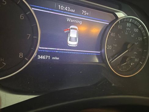 Used 2024 Nissan Sentra SR FWD image 4