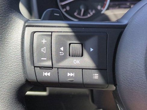 Used 2023 Nissan Rogue S FWD image 24