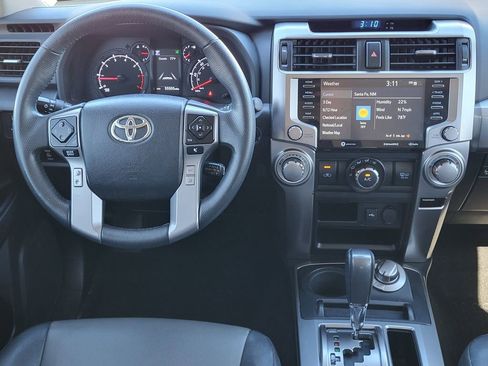 Used 2020 Toyota 4Runner SR5 Premium image 23