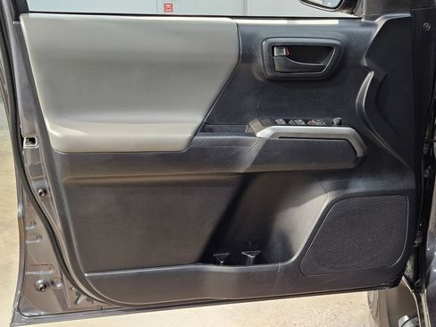 Used 2019 Toyota Tacoma SR5 image 20