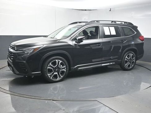 Used 2023 Subaru Ascent Limited AWD/4WD image 4