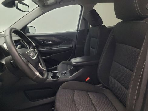 Used 2022 GMC Terrain SLE image 17