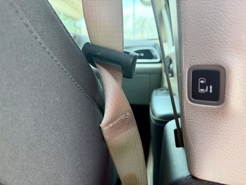 Used 2023 Chrysler Voyager LX FWD image 22