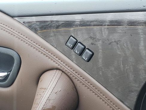 Used 2024 Nissan Armada Platinum w/ Captain's Chairs Package image 32