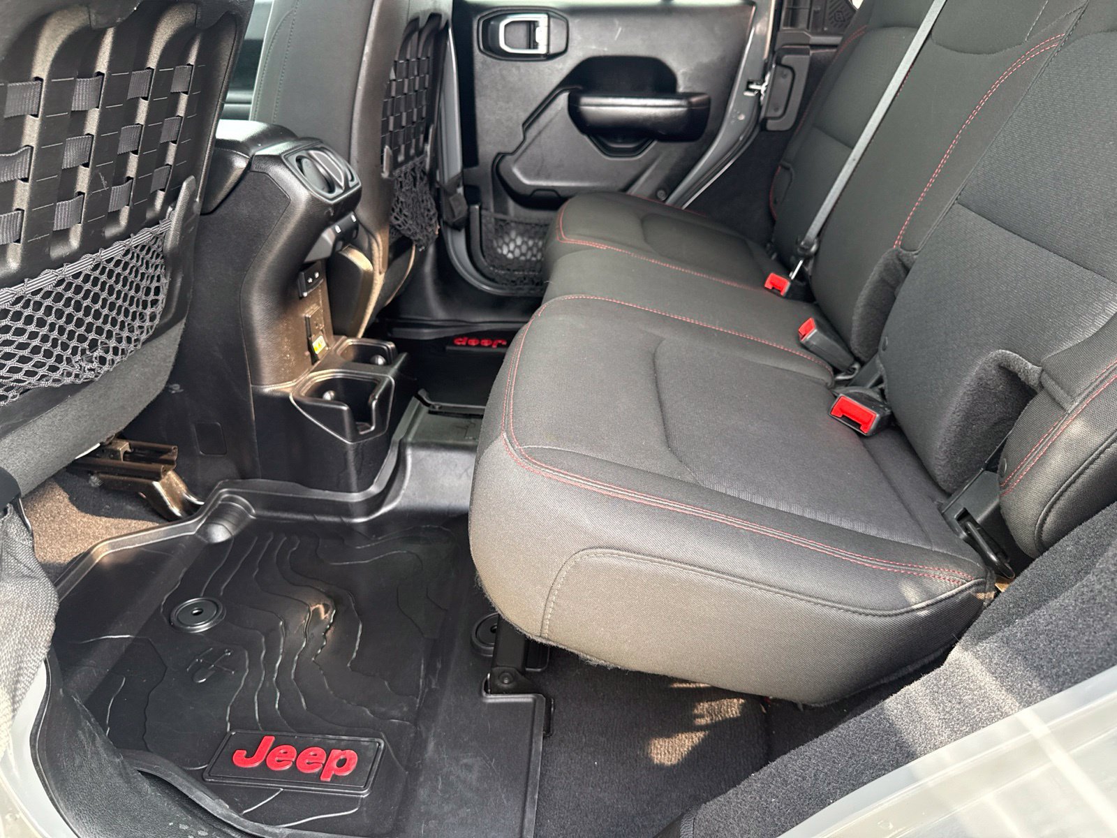 Used 2018 Jeep Wrangler Unlimited Rubicon AWD/4WD image 19