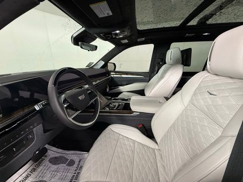 New 2026 Cadillac Escalade Platinum Sport w/ LPO, ONYX Package AWD/4WD image 5