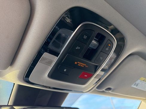 Used 2023 Hyundai Santa Fe SEL w/ Premium Package image 20