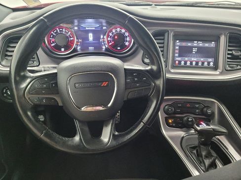 Used 2019 Dodge Challenger SXT image 22