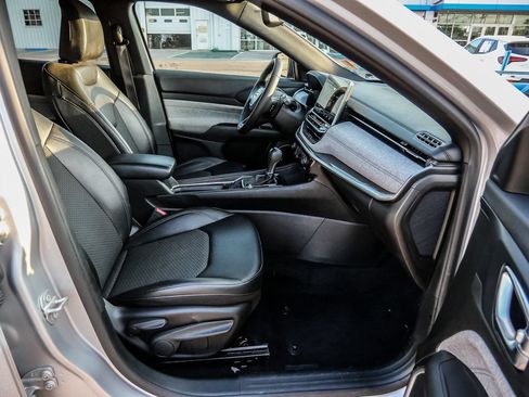 Used 2024 Jeep Compass Latitude AWD/4WD image 15