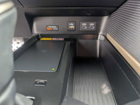 Certified 2025 Toyota Camry SE w/ Convenience Package image 15