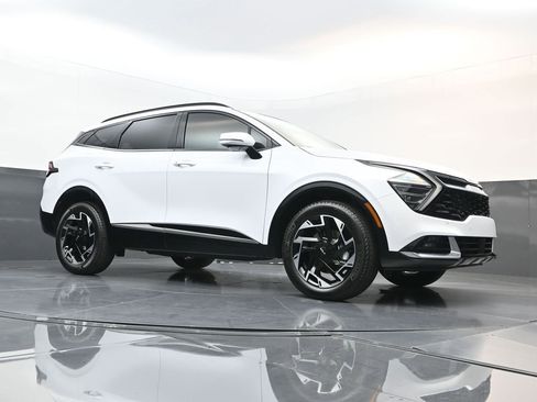 Used 2024 Kia Sportage SX image 22