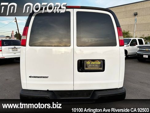 Used 2007 Chevrolet Express 2500 image 5
