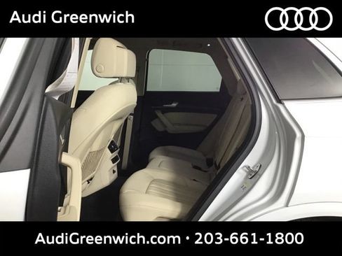Used 2022 Audi Q5 2.0T Premium w/ Convenience Package AWD/4WD image 22