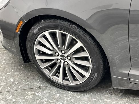 Used 2020 Lincoln MKZ AWD image 30