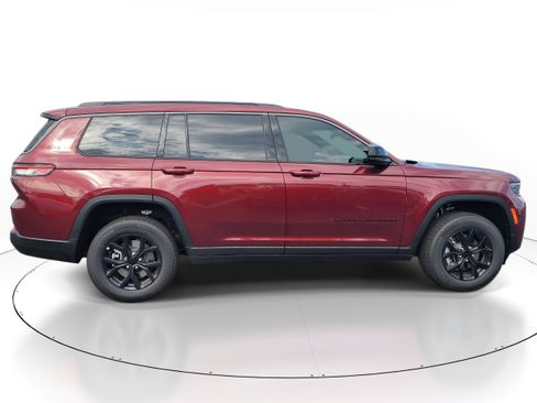New 2026 Jeep Grand Cherokee L 2WD image 5