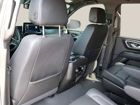 Used 2024 Chevrolet Tahoe LT w/ Luxury Package RWD image 15