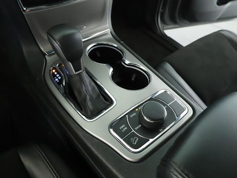 Used 2022 Jeep Grand Cherokee Laredo X AWD/4WD image 16