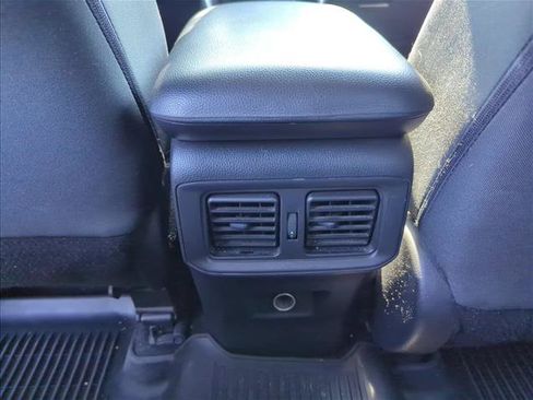 Used 2022 Toyota RAV4 LE FWD image 23