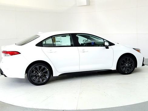 New 2026 Toyota Corolla SE FWD image 6