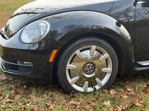 Used 2013 Volkswagen Beetle 2.5 image 25
